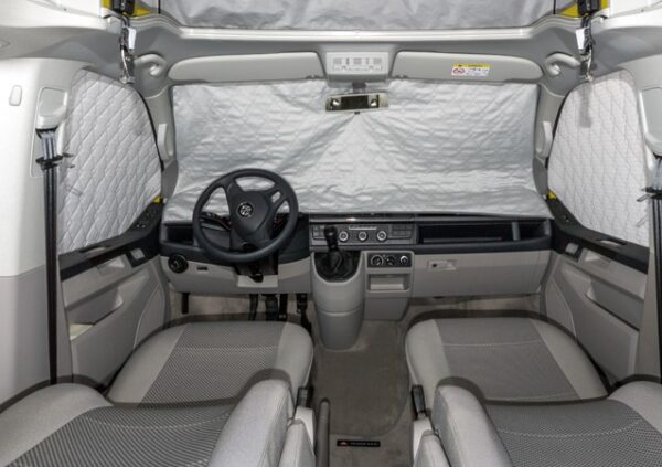 ISOLITE Extreme für die Fahrerhausfenster VW T6 ISOLITE Extreme Fahrerhausfenster VW T6 California, Multivan mit Sensoren im Innen-Rückspiegel