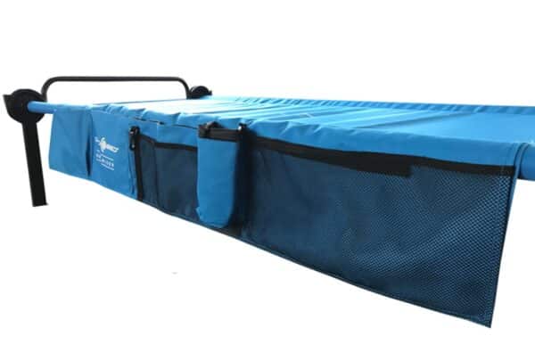 Disc-O-Bed Seitentasche / Side Organizer Erwachsenenbetten blau Beispiel